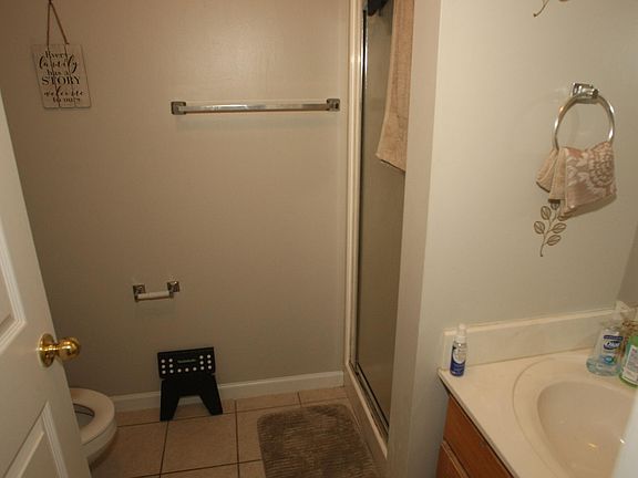 5th image of 62 Priscilla Dr