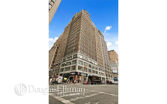 Rented by Douglas Elliman | media 14