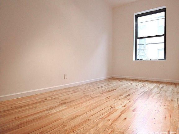 5th image of 446 Saint Johns Pl APT 5D