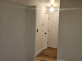 918 Harbor House Dr, Madison, WI 53719