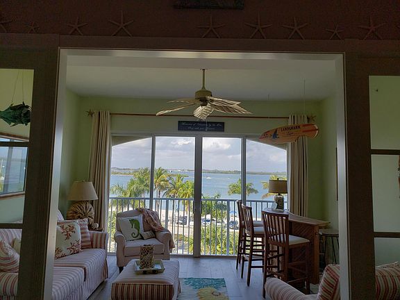 3rd image of 36 Harbour Isle Drive W #Ph01