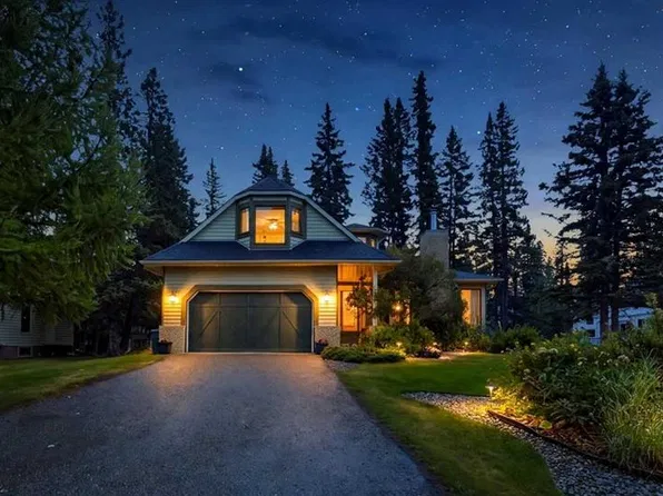 31 NW Manyhorses Dr, Redwood Meadows, AB T3Z 1A2