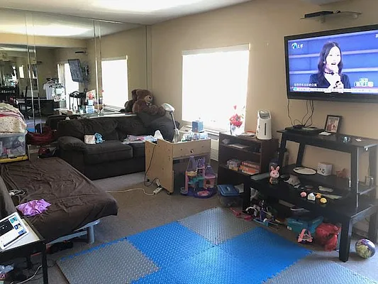 Rented by 18 REALTY | media 15