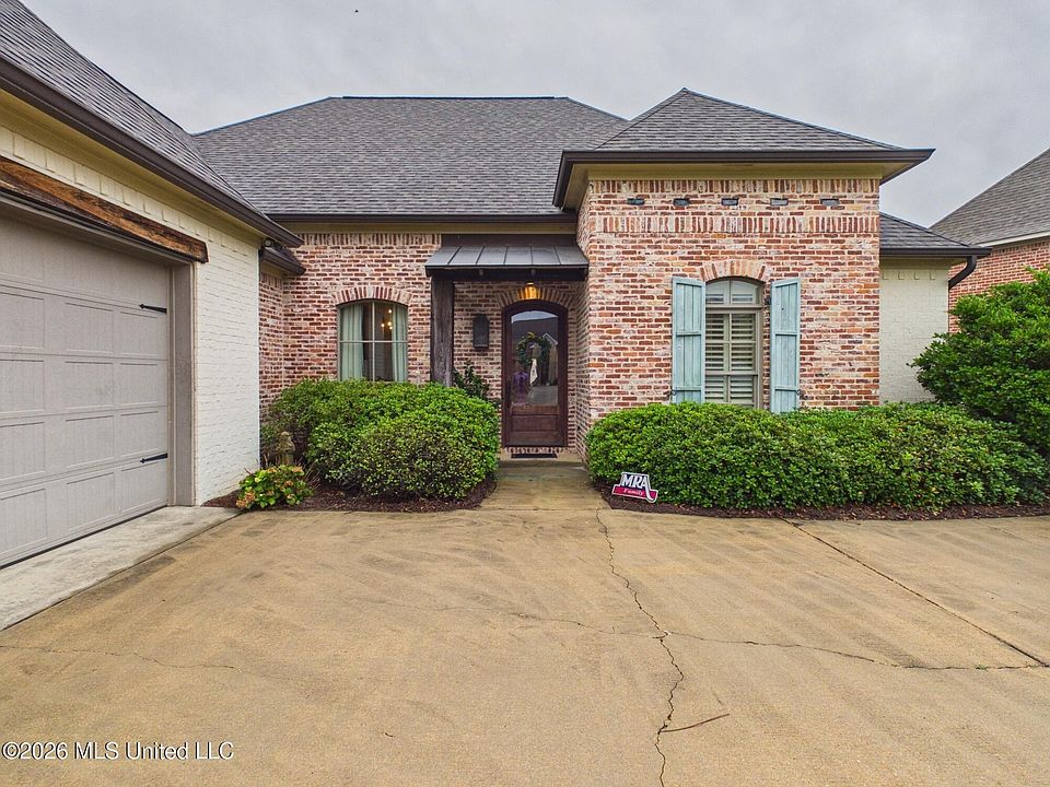 1st image of 125 Belle Ct