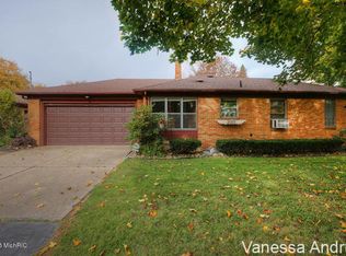 2023 Haines St NW, Grand Rapids, MI 49504