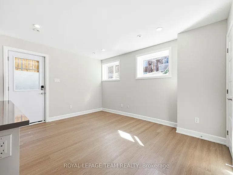 7 Gwynne Ave #B — Photo 12
