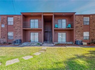 904 University Oaks #2, College Station, TX 77840
