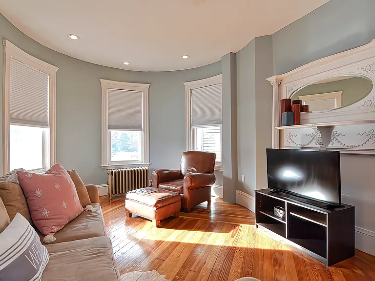 762 Columbia Rd #1 — Photo 4