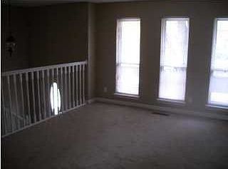 3rd image of 321 Stonewood Dr