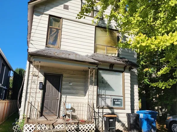 923 24th Avenue S, Seattle, WA 98144