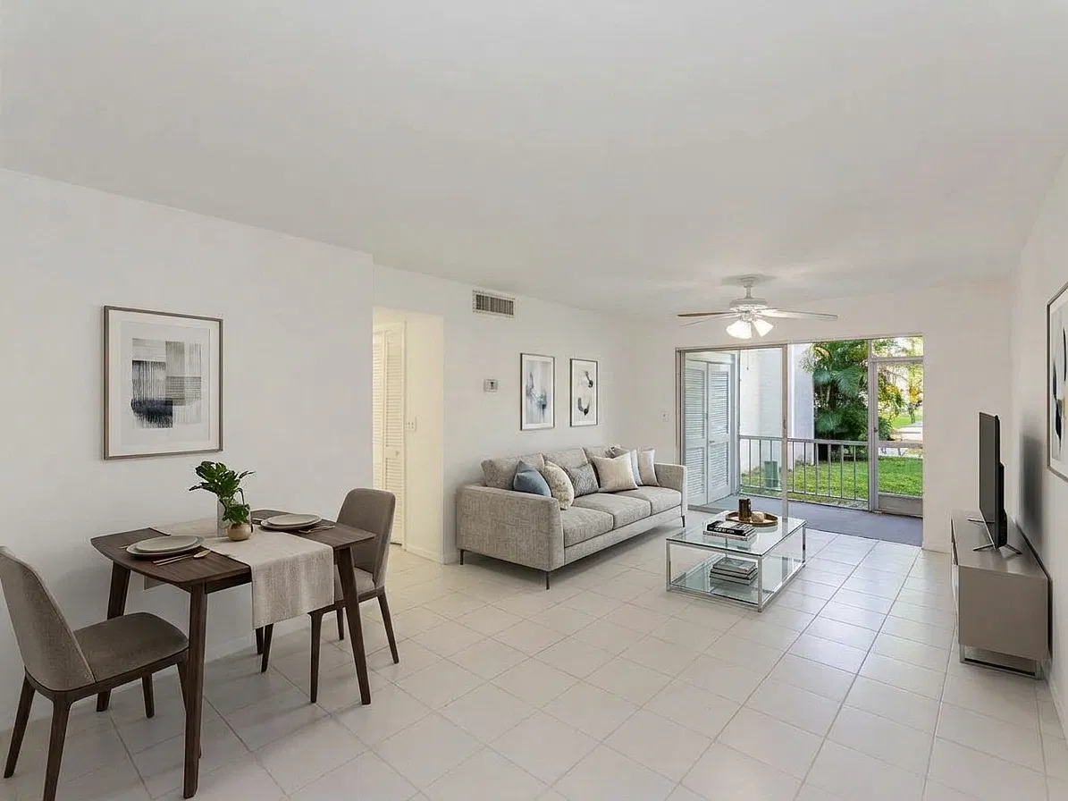 2 bed, 1000 sqft, $2,200 — Photo 4