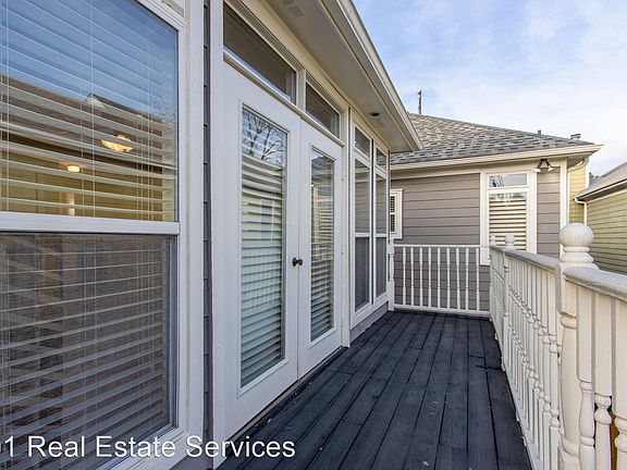 2nd image of 137 Harbor Point Ln #10740119