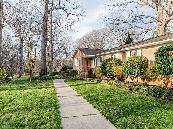 4th image of 3625 Dandridge Cres