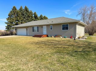 305 3rd St NW, Rothsay, MN 56579