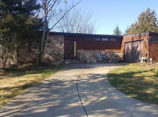 1843 Forest Ln, Pacific, MO 63069