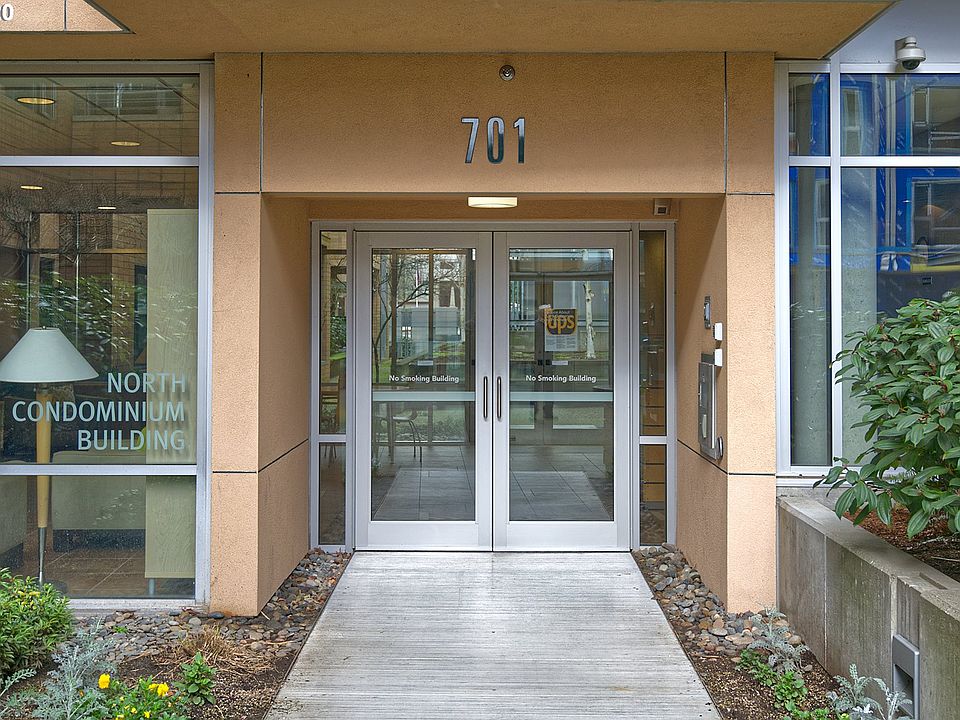 1st image of 701 Columbia St APT 516
