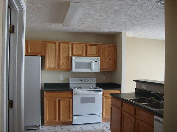 4th image of 454 Dekalb Dr