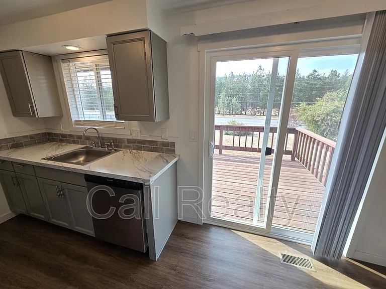 2114 S Fawn Dr — Photo 6