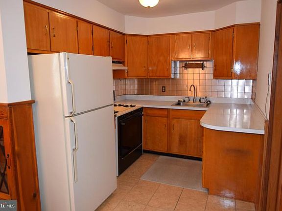 4th image of 6710 Chestnut Ave