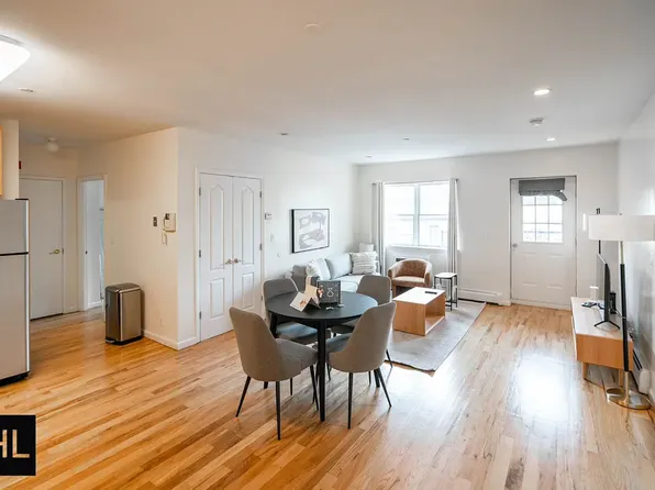 567 Warren Street image 1 of 10