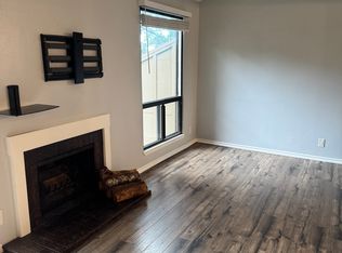 406 Stonewood Dr, Eugene, OR 97405
