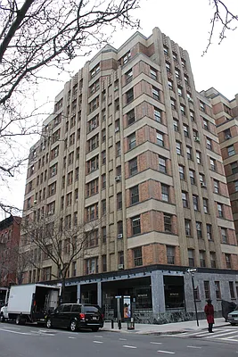 Rented by Solil Management | media 7