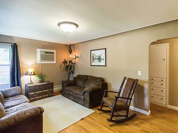 5th image of 2510 Silver Blvd