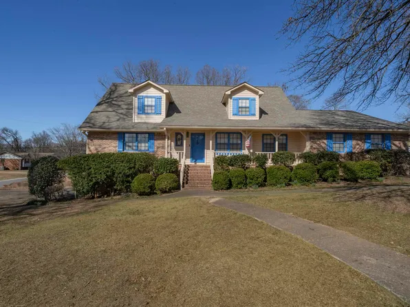 310 11th Pl, Pleasant Grove, AL 35127