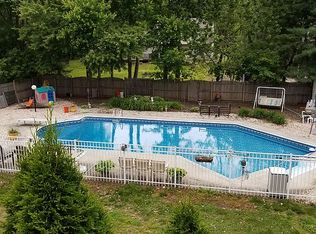 22 Saratoga Dr, Manalapan, NJ 07726