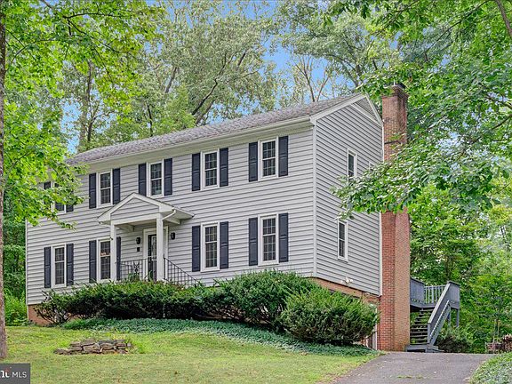 5th image of 158 Old Forest Cir