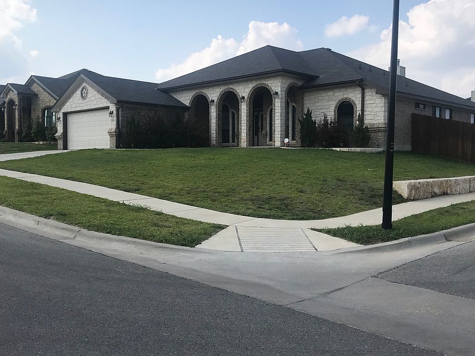 1st image of 2601 Legacy Ln