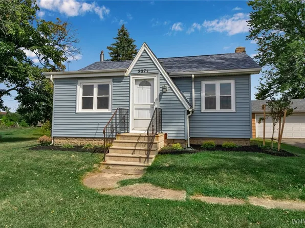 5071 Junction Rd, Lockport, NY 14094