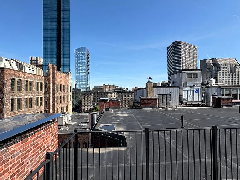 270 Dartmouth St #3 — Photo 10