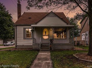 5756 Gilman St, Garden City, MI 48135
