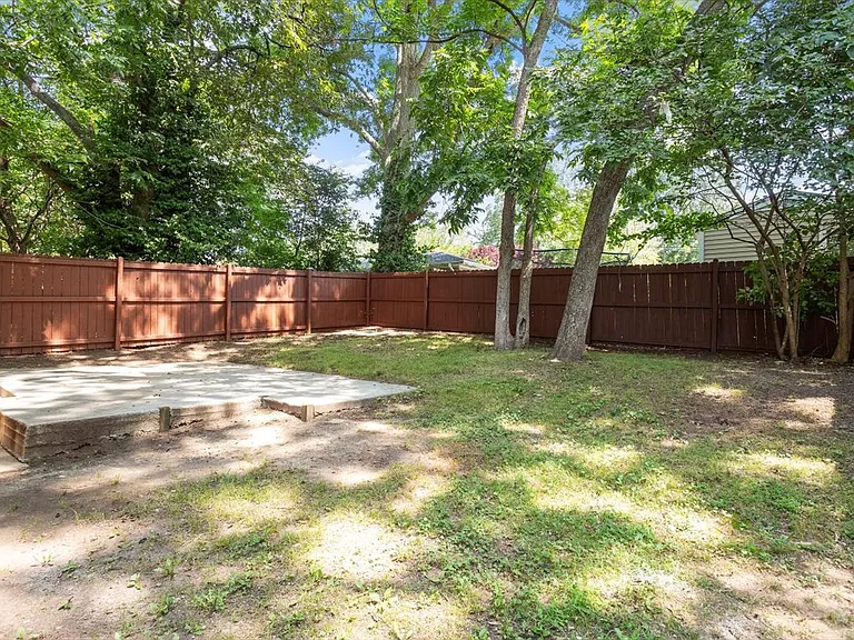 1611 Poole Rd — Photo 23