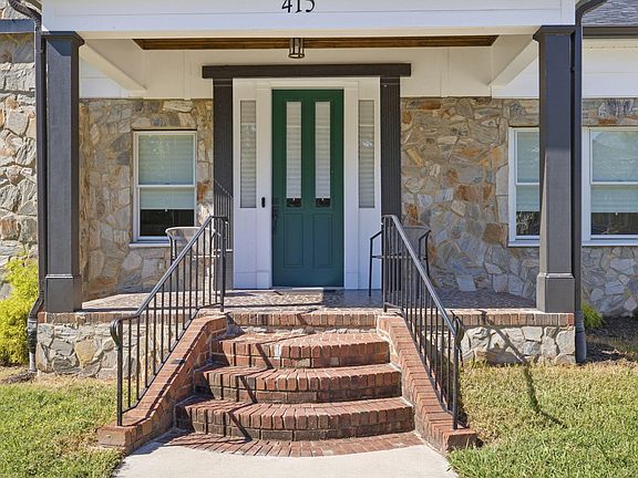 3rd image of 415 Cecil St