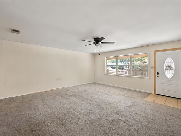 3rd image of 459 Anderson Ln