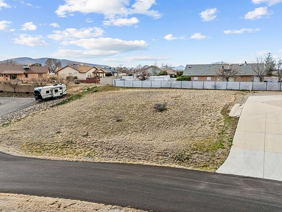 3rd image of 5584 N Magpie Dr