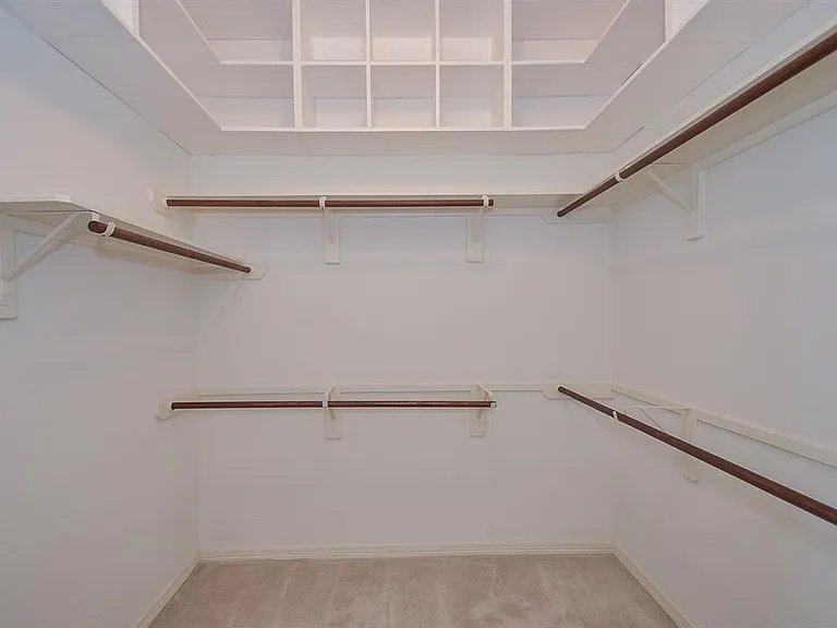 4107 Elk Bluff Ln — Photo 17