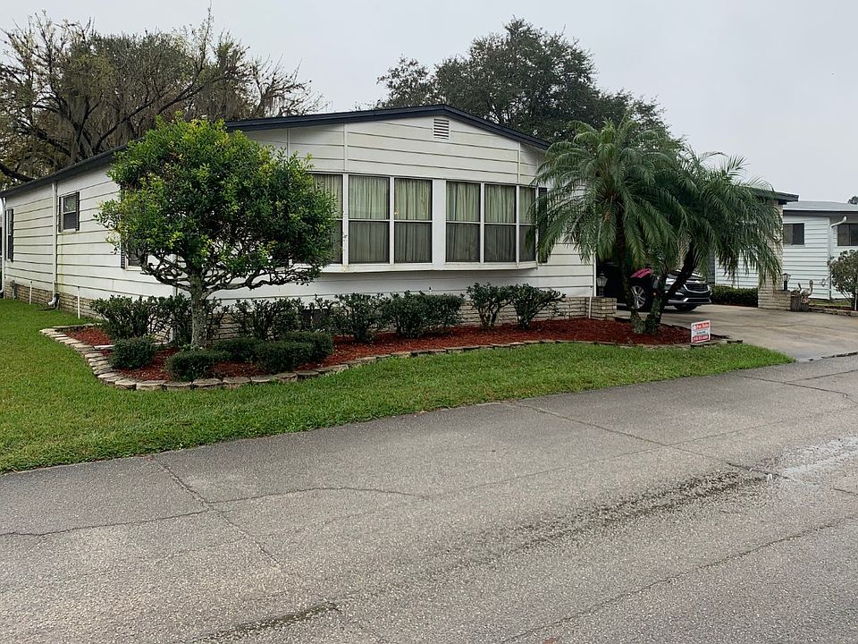 1st image of 640 N Edgewater Dr