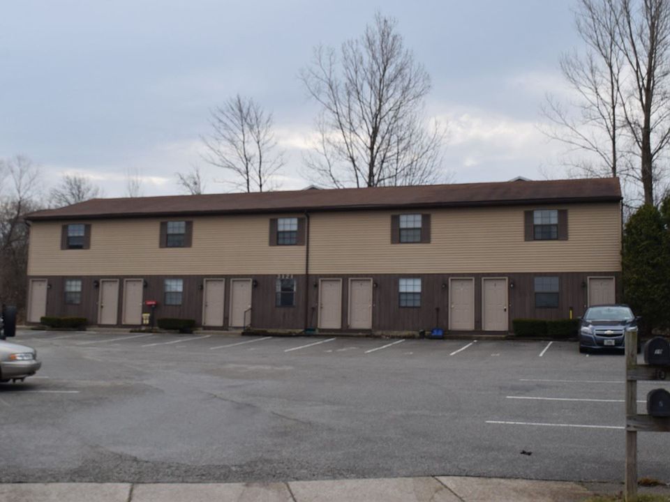 1st image of 3121 W 40th St APT 7