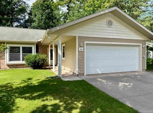 109 Forest Ridge Dr, Marquette, MI 49855