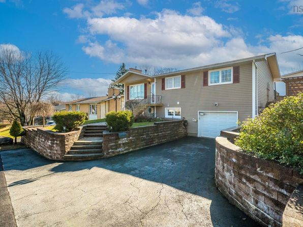 13 Avery Ave, Dartmouth, NS B2W 3B3