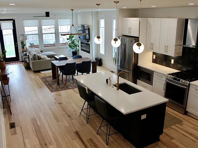 2020 9th Ave N #A — Photo 3