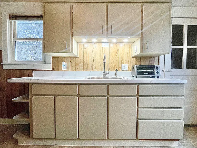 321 Union Ave — Photo 7