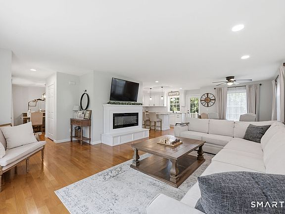 3rd image of 38 Barber Farm Road