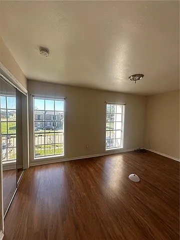 7063 Boston Dr — Photo 6