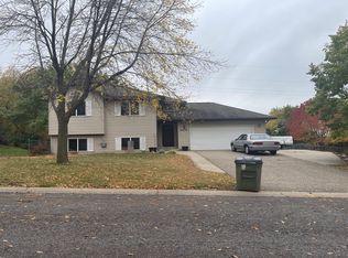 9058 Oriole Ln, Monticello, MN 55362