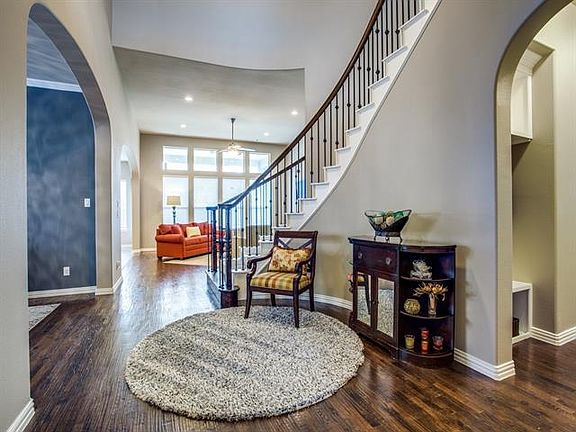 2nd image of 7308 Plumas Pl