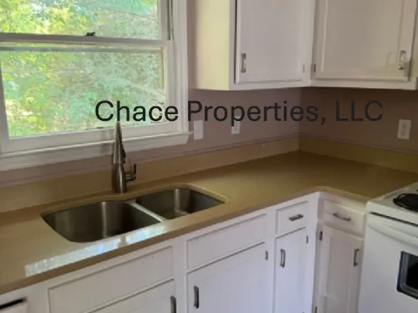 108 Cates Ave APT A, Thomasville, NC 27360
